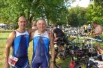 Thomas Vetter und Jens-Uwe B&ouml;rner (v.l.) waren die einzigen Gaensefurther, die in Arendsee &uuml;ber die olympische Distanz starteten.