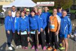 Gruppenfoto der Gaensefurther Sportbewegung und Lauffreunde vor dem Start in Leipzig: Claudia Meier, Josef Hindricks, Petra Becker, Sabine B&ouml;rner, Dirk Meier, Katrin Winkler-Hindricks, Sylvia K&ouml;hn, Sandra Bielert (PSV Bernburg), Sibylle Sch&auml;per, J&ouml;rg Sch&auml;per, Henrik B&ouml;hme (K&ouml;nnern), Frank Sager (Berlin), Jens-Uwe B&ouml;rner
