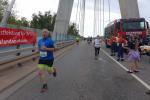 Erst drunter durch und dann dr&uuml;ber weg. Jan Zaschke und die Sch&ouml;nebecker Elbauenbr&uuml;cke, welche die Elbe und die Elbauen mit einer Gesamtl&auml;nge von 1.130 Metern &uuml;berspannt.