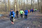 Christa F&uuml;mel (vorn) ist &uuml;ber 4 km unterwegs, w&auml;hrend die Gruppe der Bode-Runners &uuml;ber 7,9 km mit Stefan Sindermann (blaue Jacke) folgt.  
