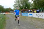 J&ouml;rg Sch&auml;per beim Zieleinlauf nach 21 Kilometern.