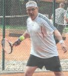 Manfred Rademann stand vor einem Punktgewinn, bevor die Partie wegen starken Regens abgebrochen werden musste. Foto: Norbert Wulf, Volksstimme Manfred Rademann stand vor einem Punktgewinn, bevor die Partie wegen starken Regens abgebrochen werden musste. Foto: Norbert Wulf, Volksstimme