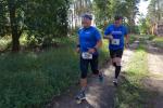 Harald F&uuml;mel zieht Olaf Bothe und beide haben m&auml;chtig Spa&szlig; auf der Strecke. Dass F&uuml;mel am Ende in seiner Altersklasse M65 ganz oben auf das Podest l&auml;uft, wird von den Bode-Runners geb&uuml;hrend gefeiert.