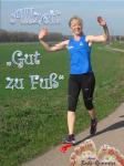 Katrin freute sich sehr &uuml;ber das selbstgestaltete Mitbringsel ihrer Lauffreunde, das bestimmt in ihrer neuen Praxis einen Ehrenplatz bekommen wird.