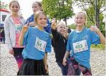 Valeria, Phoebe und Nele vom Dr.-Frank-Gymnasium Sta&szlig;furt waren begeistert von der zweiten Auflage des Salzland-Laufs. Foto: Thomas Skiba, Vst