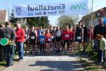 Start &uuml;ber 8 km beim Einetallauf in Aschersleben mit J&ouml;rg Eisfeld (v.m.), Katrin Krebs, Heidi Rabenstein und J&uuml;rgen Eisfeld.  
