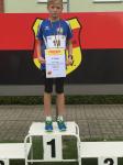 Mit Goldmedaille und Urkunde dekoriert konnte Marc den Heimweg antreten. Mit Goldmedaille und Urkunde dekoriert konnte Marc den Heimweg antreten.