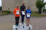 Die drei schnellsten Damen &uuml;ber die Halbmarathondistanz: Ina Sch&ouml;ler vor der ZLG Atzendorf, vor Cornelia Klockau aus Halberstadt und Kirsten Geist von der Gaensefurther Sportbewegung.