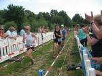 Die letzten Meter f&uuml;r Katrin Krebs. Sie durfte sich &uuml;ber Platz 16 in Altersklasse w30-40 freuen.