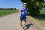 Konzentriert und routiniert spulte Alexander Topf seine hei&szlig;en 12,4 Kilometer ab. Das Podest verfehlte der in der Altersklasse M35 startende L&auml;ufer nur knapp.