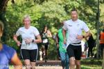 Sibylle und J&ouml;rg Sch&auml;per (wei&szlig;e Tshirts) absolvierten die 9,5 Kilometer Distanz.