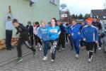 Start &uuml;ber eine 1,5 km lange Runde durch den Ort.