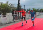 Einziger Starter der Gaensefurther Triathleten in Ferropolis war Thomas Vetter (r.), der viel Spa&szlig; beim Wettkampf hatte. 