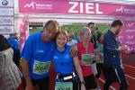 Sylvia K&ouml;hn und Josef Hindricks im Ziel des Halbmarathons.