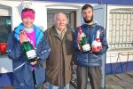 Die schnellsten auf der 7,5 km-Strecke waren in Atzendorf Ina Sch&ouml;ler  und Rinaldo Schielke, hier mit Sponsor Johann Hauser (mitte) Foto: Karl Seidel