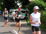 Der Triathlet Torsten Blauwitz (Mitte) geh&ouml;rte zu den Startern &uuml;ber 10 km. In 39:30 Minuten beendete er den Lauf mit Platz 11 in seiner Altersklasse. 