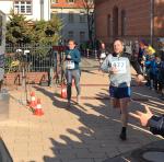 Die 6,36 km lange Distanz w&auml;hlte Janine Wuwer (l.).