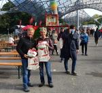 Christa und Harald F&uuml;mel vor ihrem Start beim M&uuml;nchen Marathon  