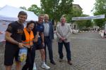 Für die feierliche Eröffnung des Salzland-Laufes waren in diesem Jahr Eugen Keller (Geschäftsführer der Stadtwerke Staßfurt), Orga-Team-Mitglied Sabine Börner, Daniel Bierbach (Geschäftsführer der Wobau Staßfurt), Frank Prüße (Bürgermeister Partnerstadt Lehrte) sowie Staßfurts Oberbürgermeister René Zok zuständig. Im Anschluss gab es für sie und die Zuschauer am Streckenrand zahlreiche spannende Wettkämpfe zu bestaunen. Für die feierliche Eröffnung des Salzland-Laufes waren in diesem Jahr Eugen Keller (Geschäftsführer der Stadtwerke Staßfurt), Orga-Team-Mitglied Sabine Börner, Daniel Bierbach (Geschäftsführer der Wobau Staßfurt), Frank Prüße (Bürgermeister Partnerstadt Lehrte) sowie Staßfurts Oberbürgermeister René Zok zuständig. Im Anschluss gab es für sie und die Zuschauer am Streckenrand zahlreiche spannende Wettkämpfe zu bestaunen.